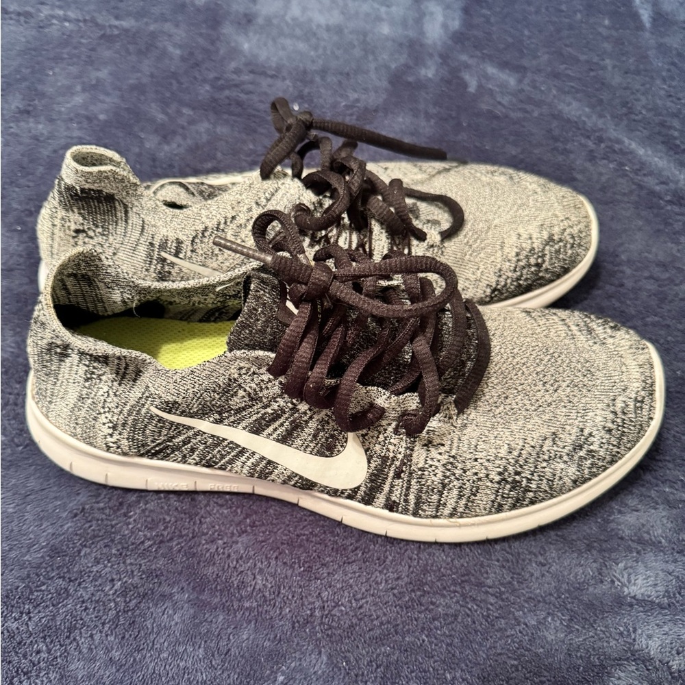 Lightly Worn Nike Free Run - W9